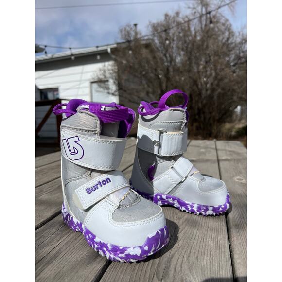 burton grom snowboard boots kids& 39 Youth Smalls Step On Sports Basement flexing design adds to the ease of use. Burton Toddler Mini-Grom Snowboard Boots